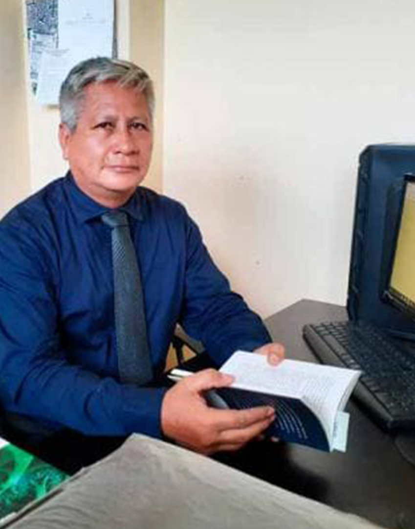 Dr. Abraham H. Almirón